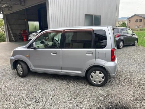 Nissan Otti