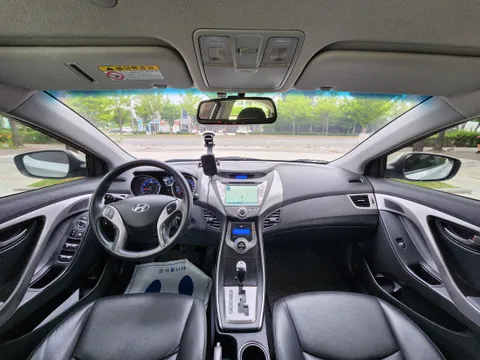 Hyundai Elantra (Avante)