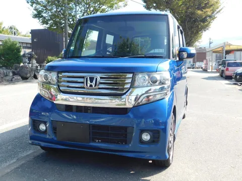 Honda N-BOX Custom
