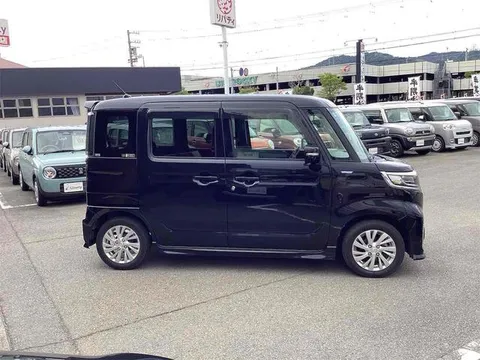 Suzuki Spacia Custom