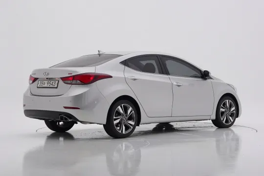 Hyundai Elantra (Avante)