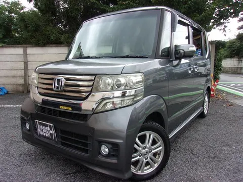 Honda N-BOX Custom