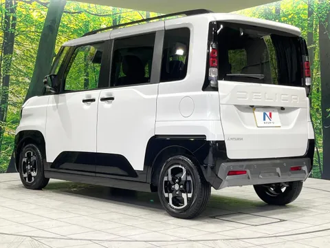 Mitsubishi Delica Mini