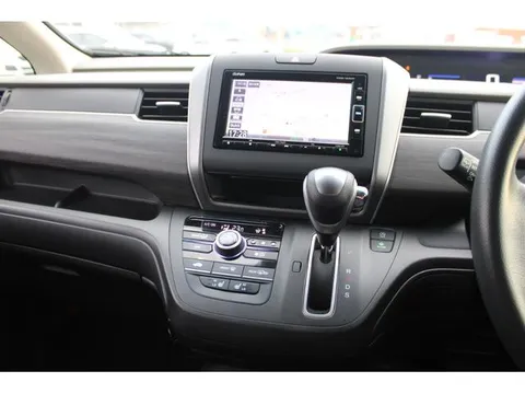 Honda Freed Plus