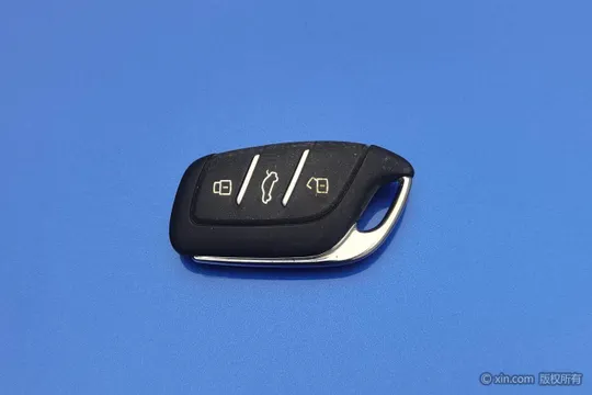 Roewe i5
