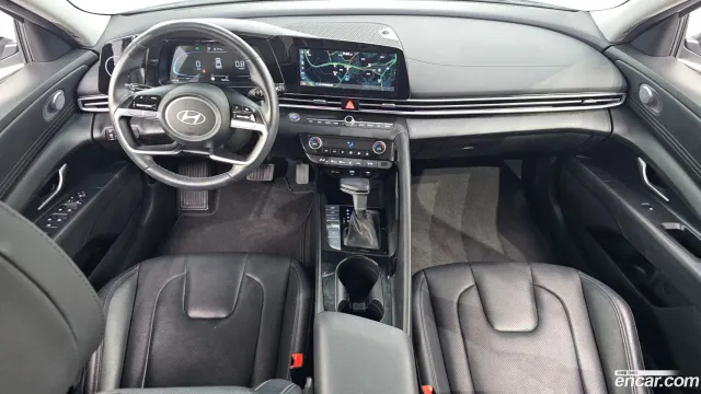 Hyundai Elantra (Avante)