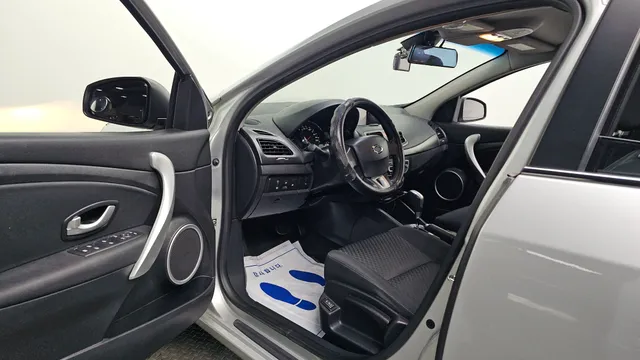 Renault SM3