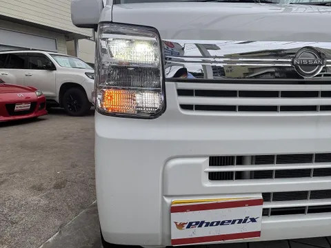 Nissan Clipper Van