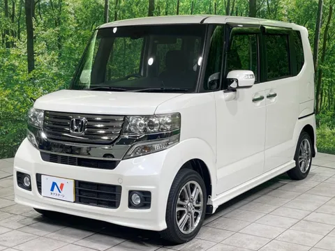 Honda N-BOX Custom