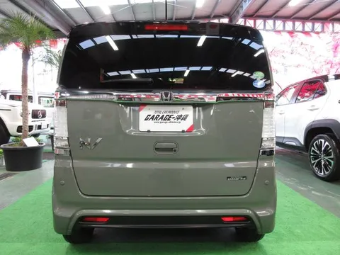 Honda N-BOX Slash