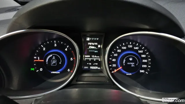 Hyundai Grand Santa Fe (Maxcruz)