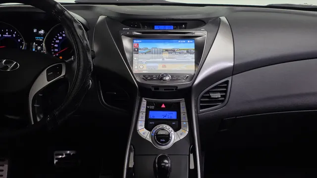Hyundai Elantra (Avante)