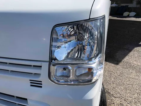 Mitsubishi Minicab Van