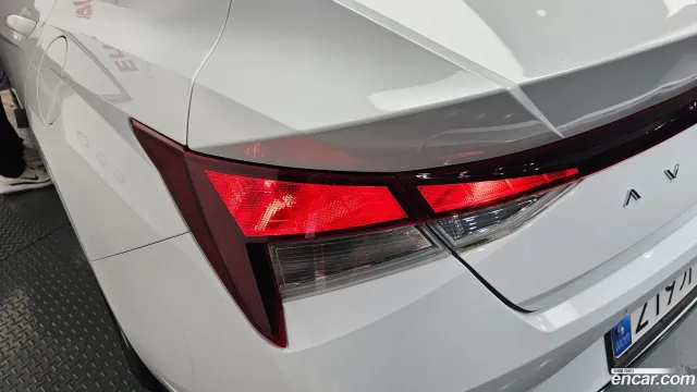 Hyundai Elantra (Avante)