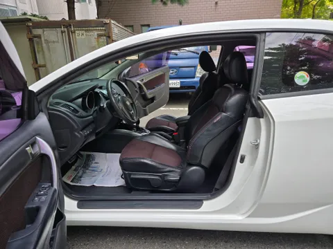 Kia Cerato (Forte)