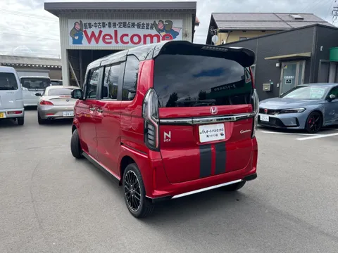 Honda N-BOX Custom