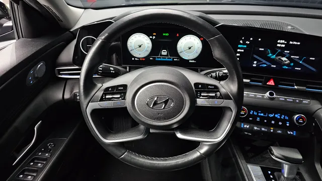 Hyundai Elantra (Avante)