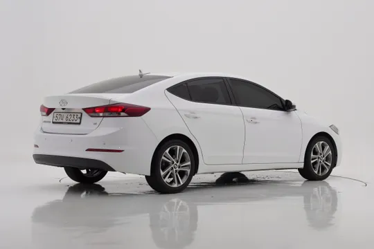 Hyundai Elantra (Avante)
