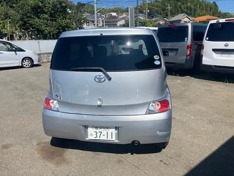 Toyota bB