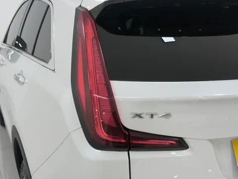 Cadillac XT4