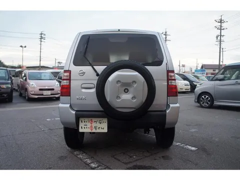 Nissan KIX