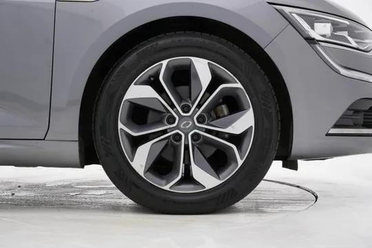 Renault Talisman (SM6)