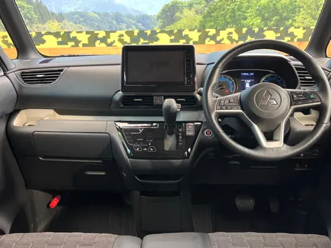Mitsubishi Delica Mini