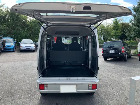 Mitsubishi Minicab Van