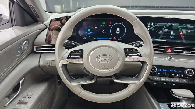 Hyundai Elantra (Avante)