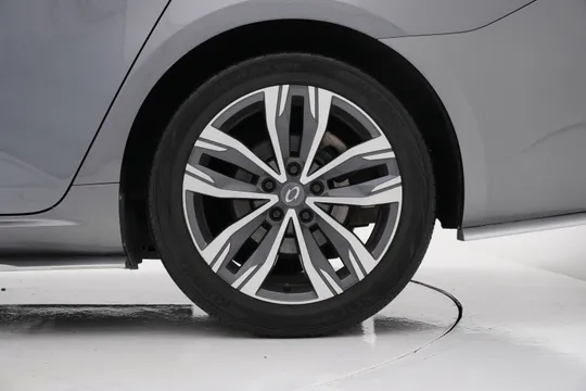 Renault Talisman (SM6)