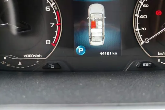 Geely Binray