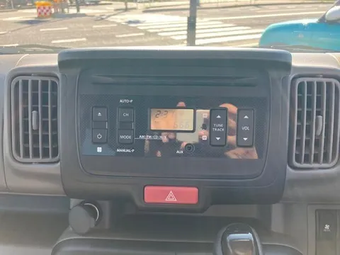 Mitsubishi Minicab Van