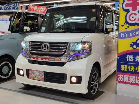 Honda N-BOX Custom