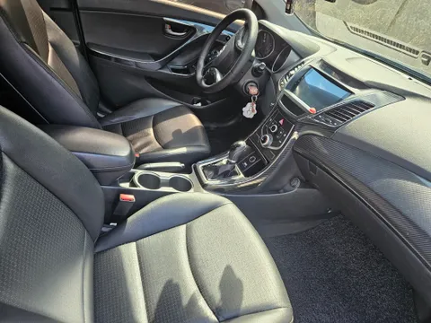 Hyundai Elantra (Avante)