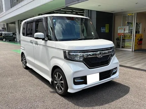 Honda N-BOX Custom
