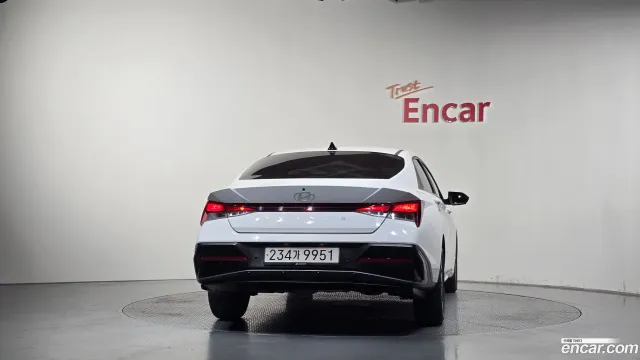 Hyundai Elantra (Avante)