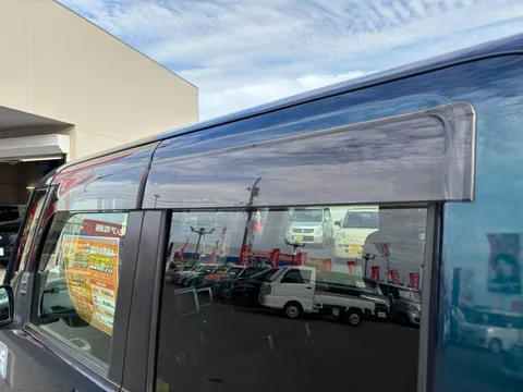 Toyota Pixis Mega