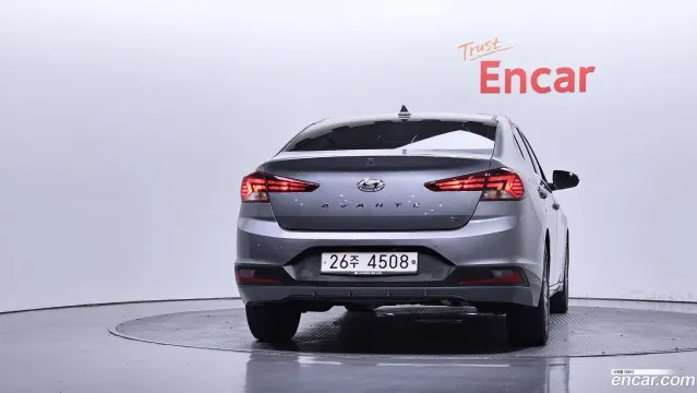 Hyundai Elantra (Avante)
