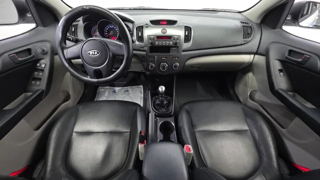 Kia Cerato (Forte)