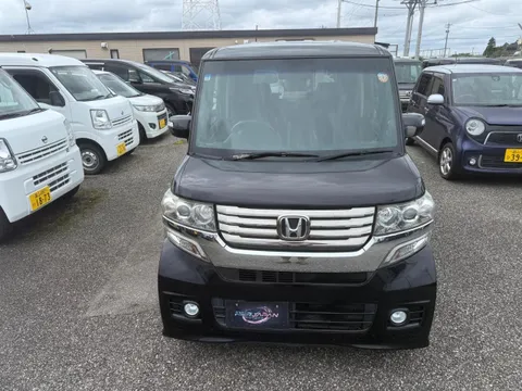 Honda N-BOX Custom