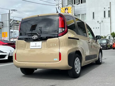 Toyota Sienta