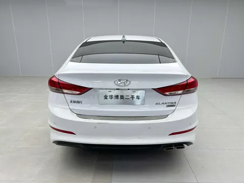 Hyundai Elantra (Avante)