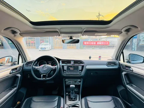 Volkswagen Tiguan L