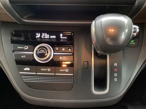 Honda Freed Plus