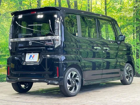 Suzuki Spacia Custom