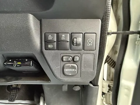 Toyota Pixis Van