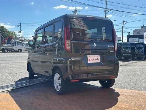 Suzuki Spacia