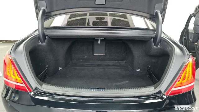Genesis G90 (EQ900)