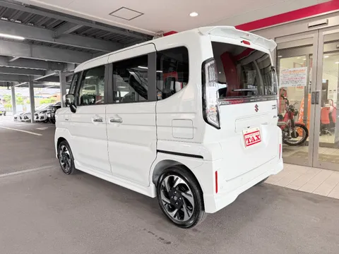 Suzuki Spacia Custom