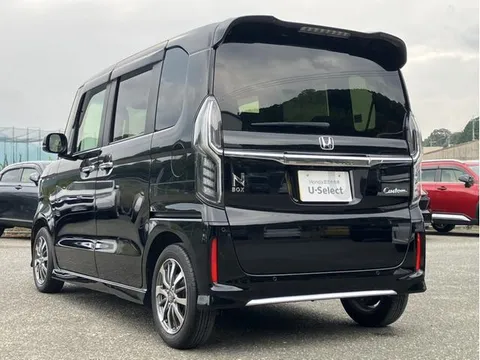 Honda N-BOX Custom